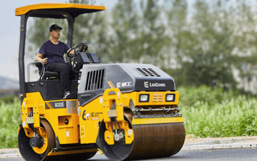 LiuGong 6032E Tandem Vibratory Roller with Double Drums for Asphalt Compaction